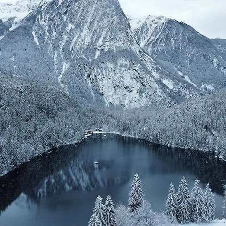 Отель Seehueter's Seerose Эц