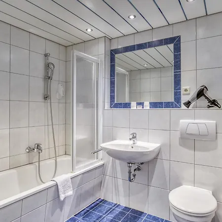 Seehueter's Seerose - Piburger See, 3*