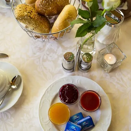 Отель Seehueter's Seerose 3*